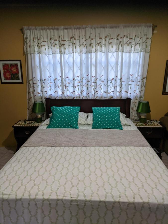 ULTIMATE FREEDOM BED AND BREAKFAST SANTA CRUZ JAMAICA REAL